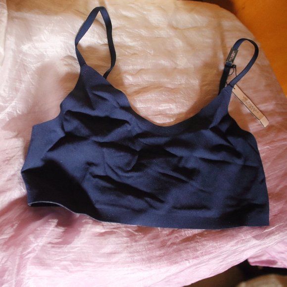 NWT VS BRALETTE(XS/XP) - Picture 2 of 7